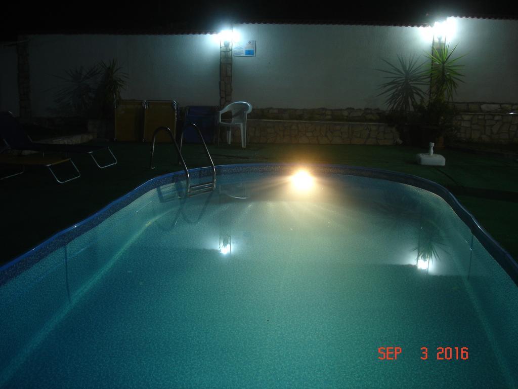 Guest House Camellia Berkovitsa Exterior photo