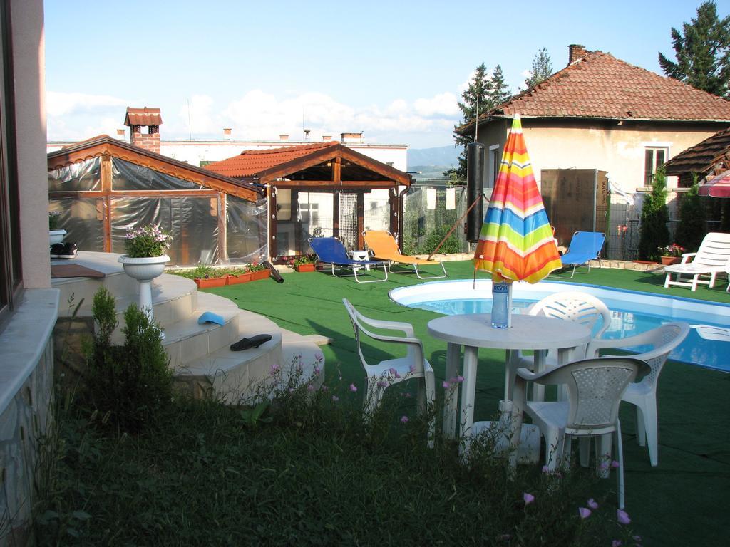Guest House Camellia Berkovitsa Exterior photo